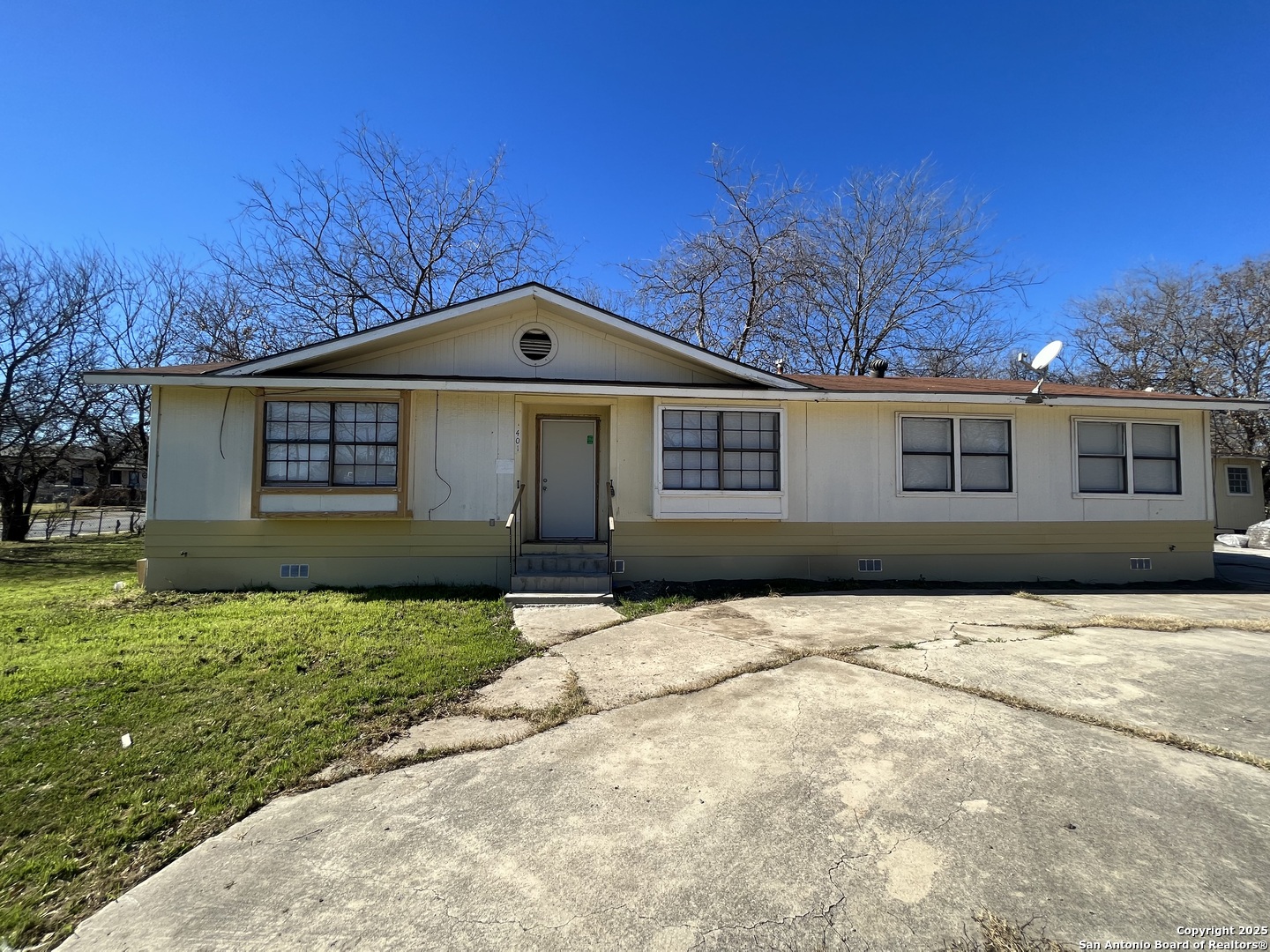 401 Riverdale Drive — photo