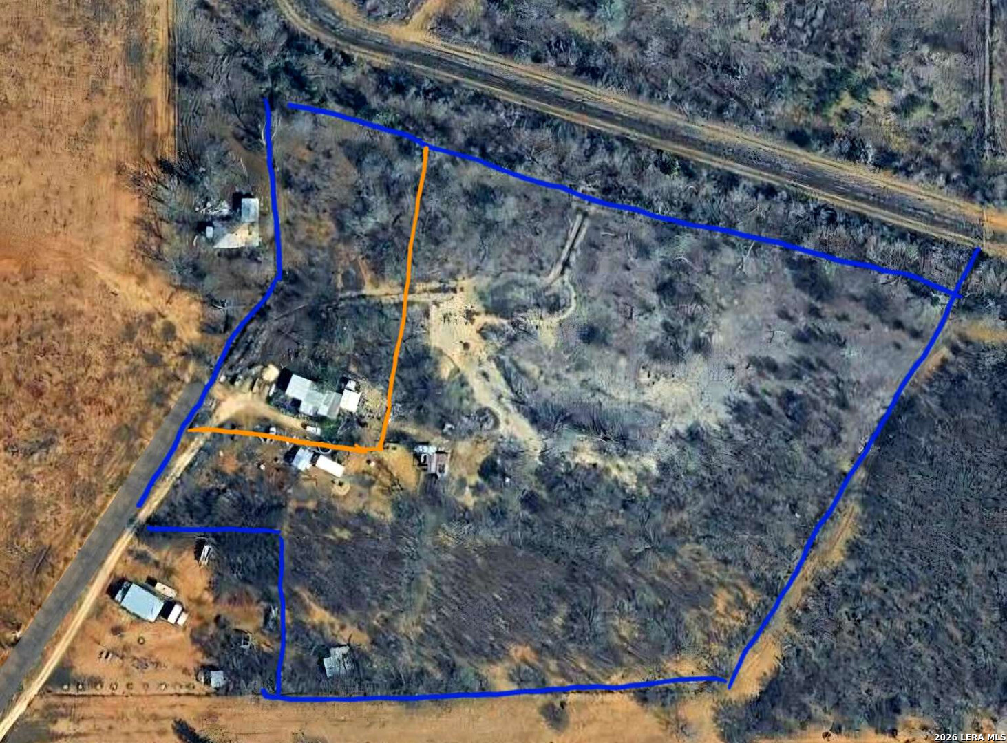 255 County Road 668, Devine, TX 78016 — photo 2