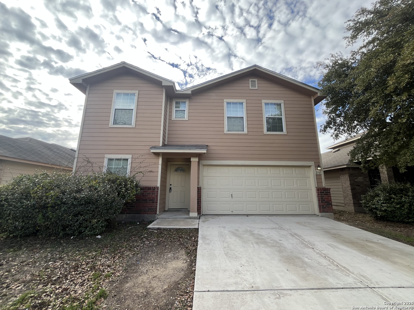 2703 Skybound — photo