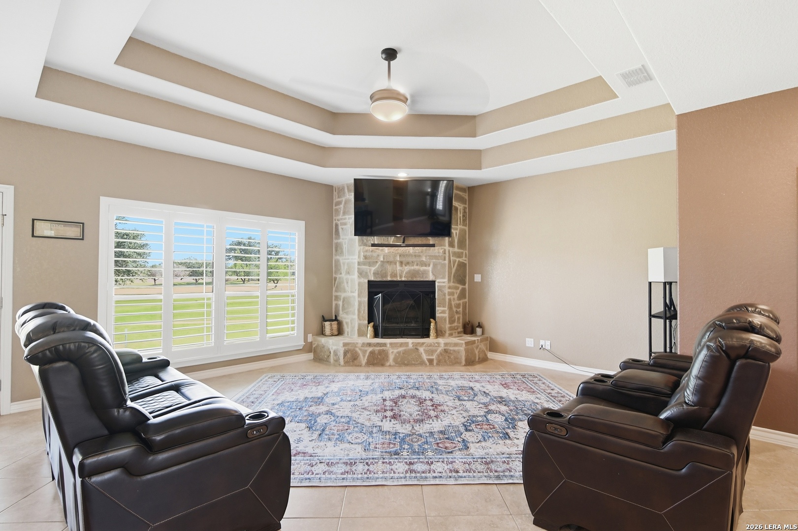 717 Jack Nicklaus, Devine, TX 78016 — photo 3