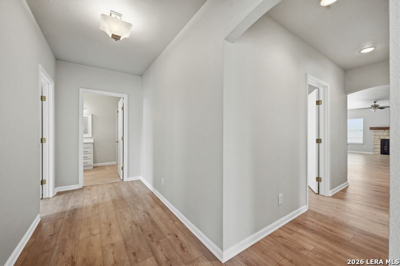 604 Schneider, Poth, TX 78147 — photo 3