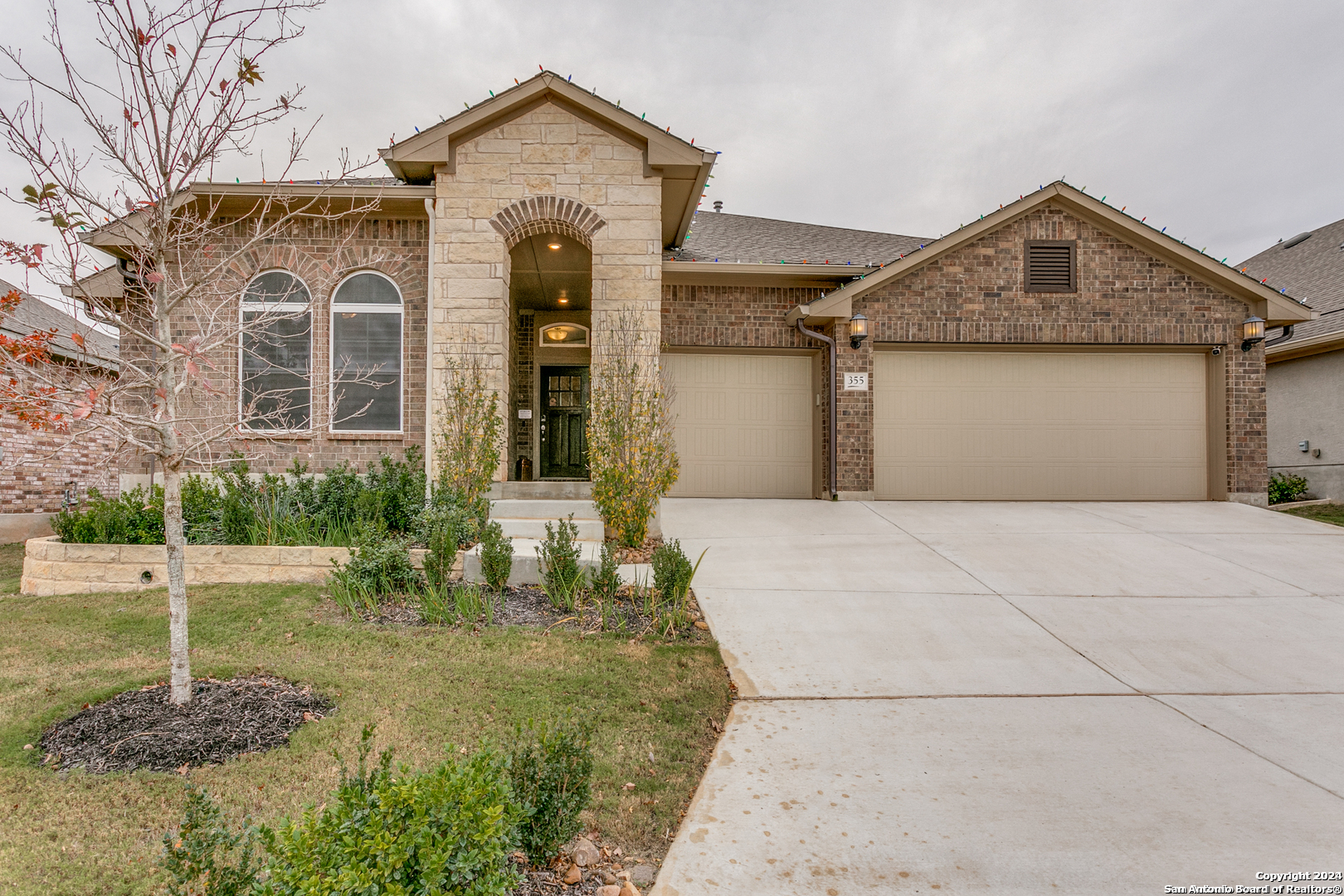 355 Borchers Boulevard — photo