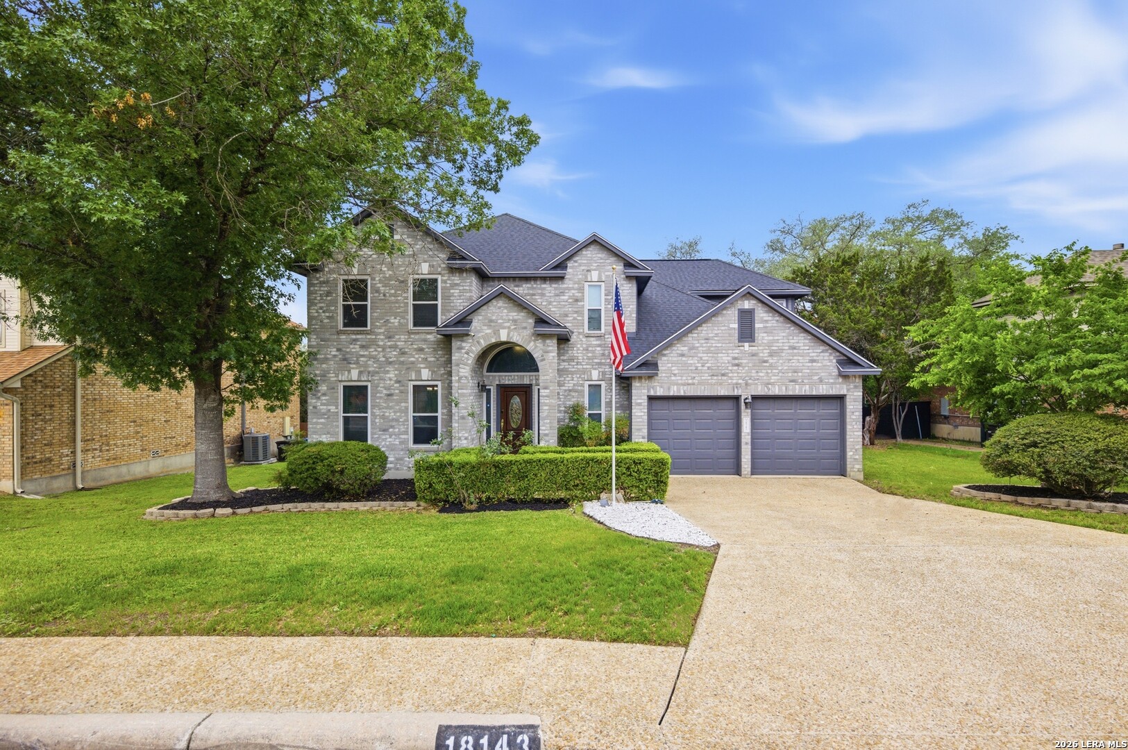 18143 Summer Knoll Drive — photo