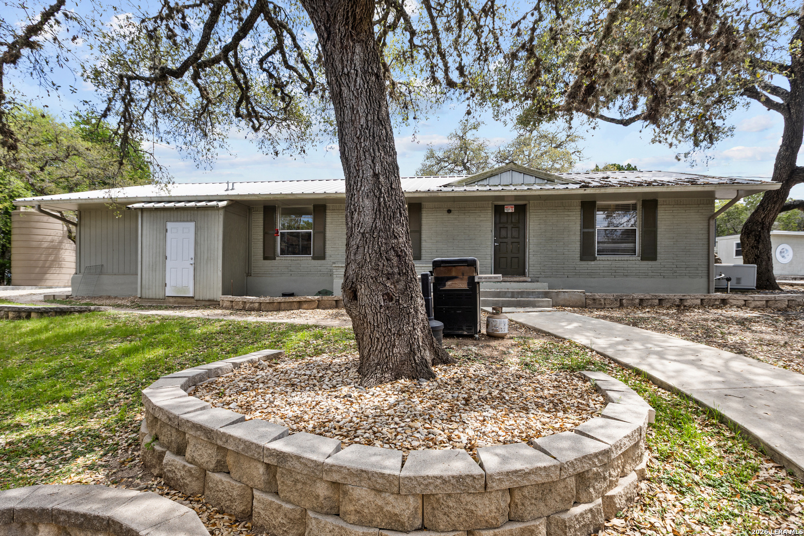 24210 Scenic Loop — photo