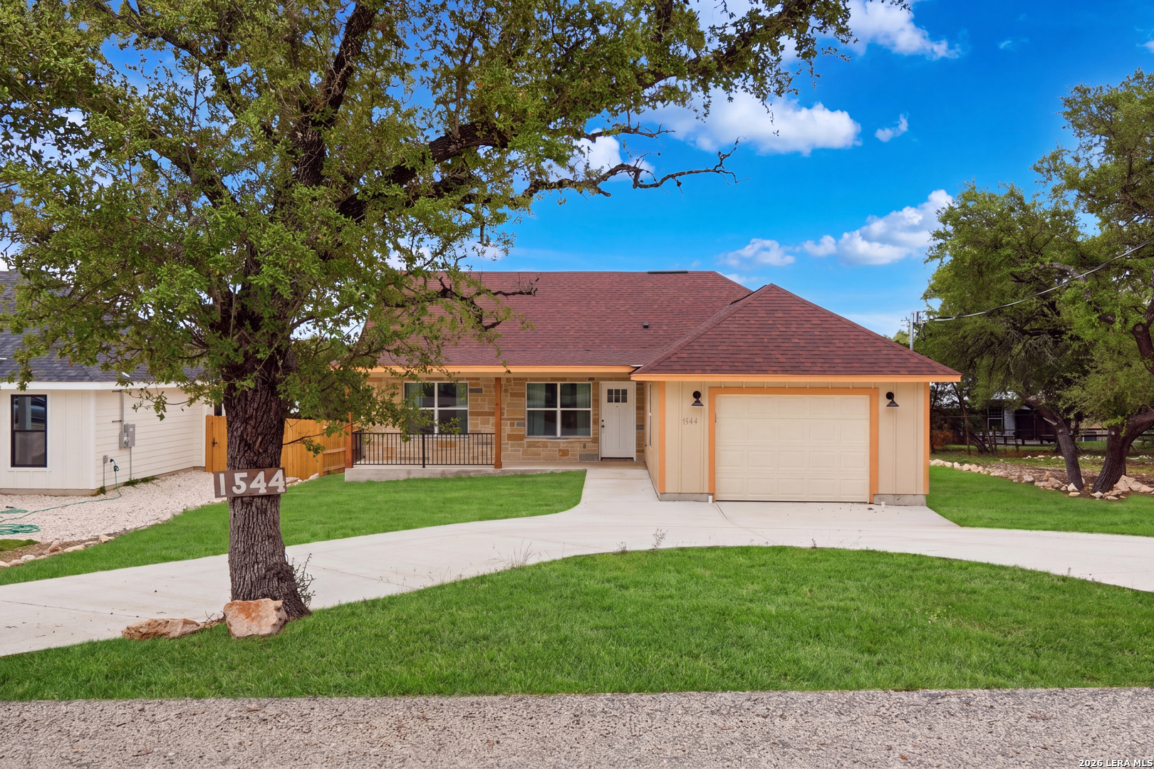 1544 Rimrock Cove — photo