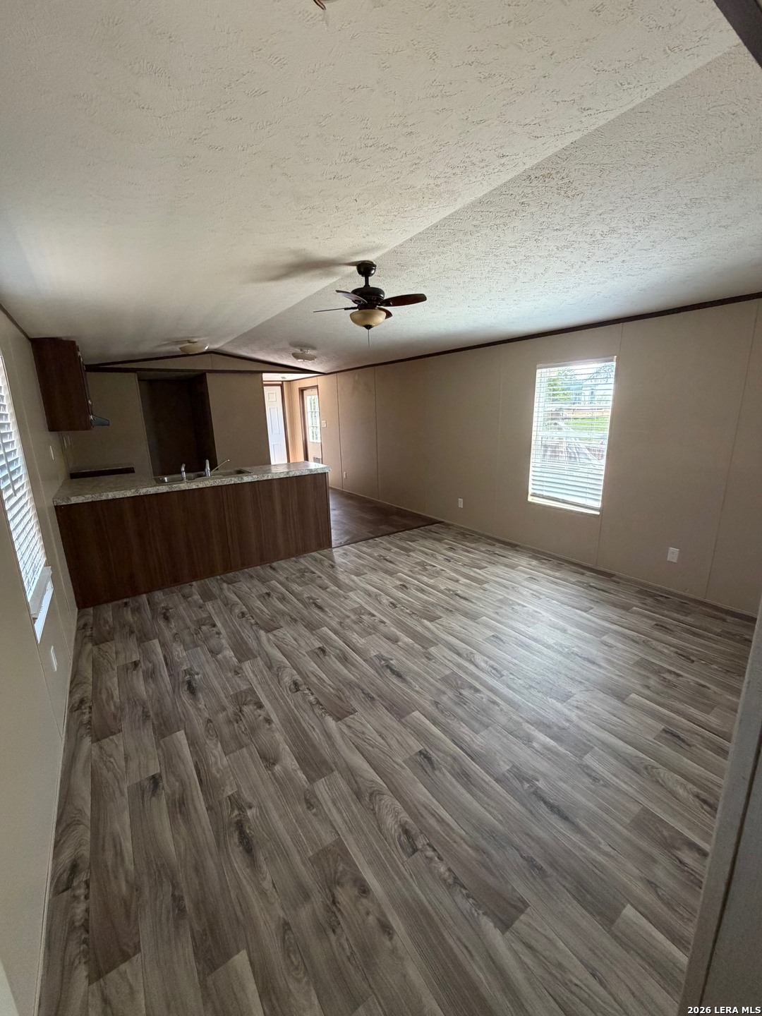 6905 Lovers Lane — photo