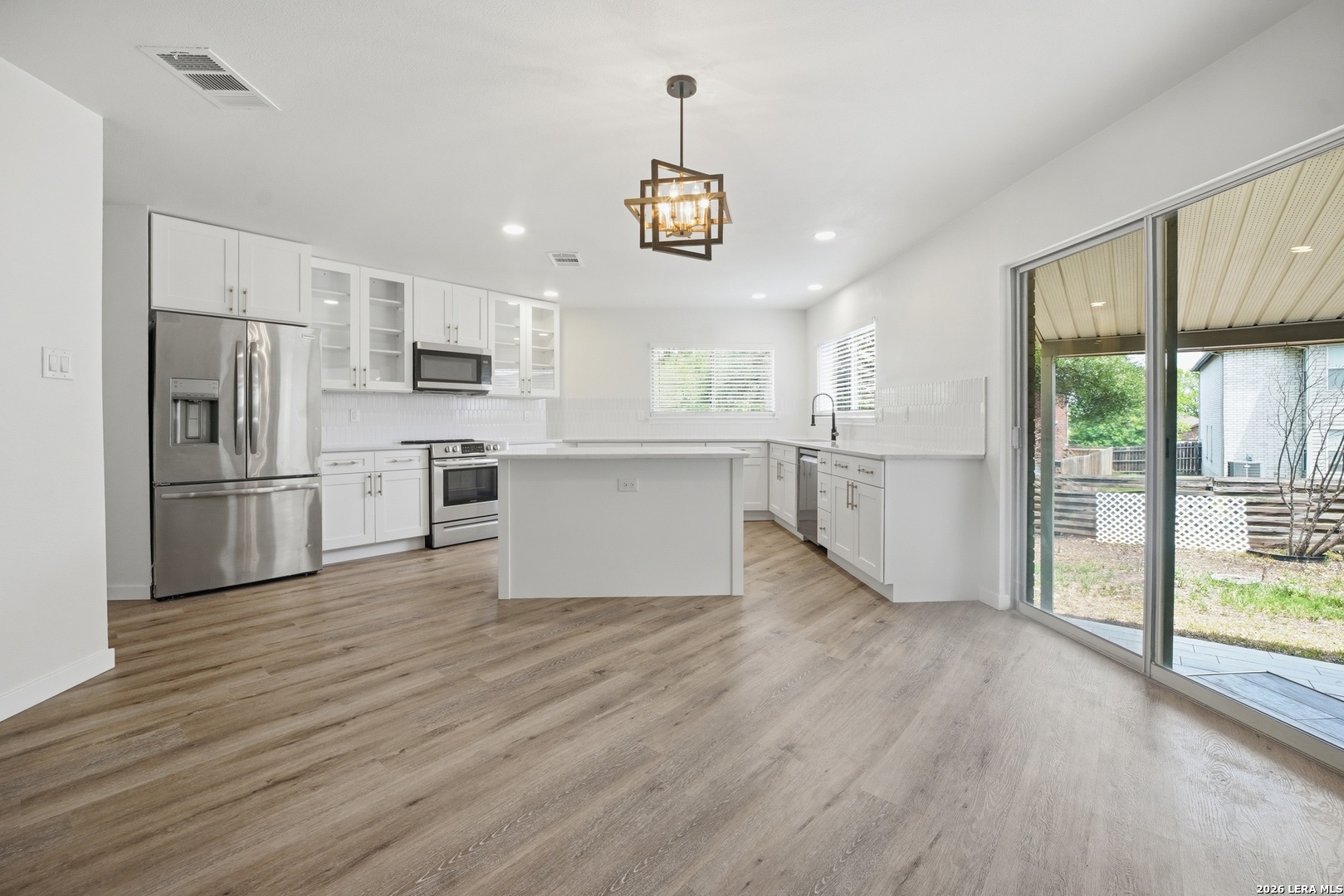 2704 Ashley Mdw — photo