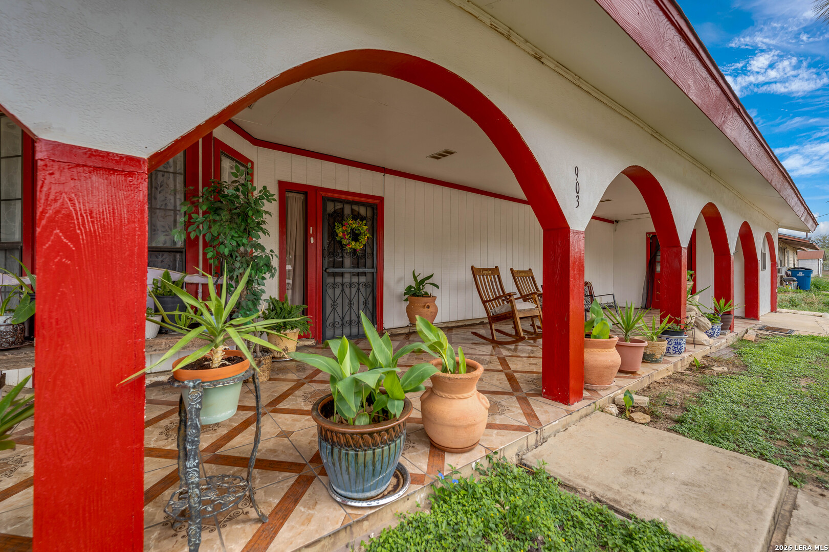 903 E Westmeyer, Poth, TX 78147 — photo 2