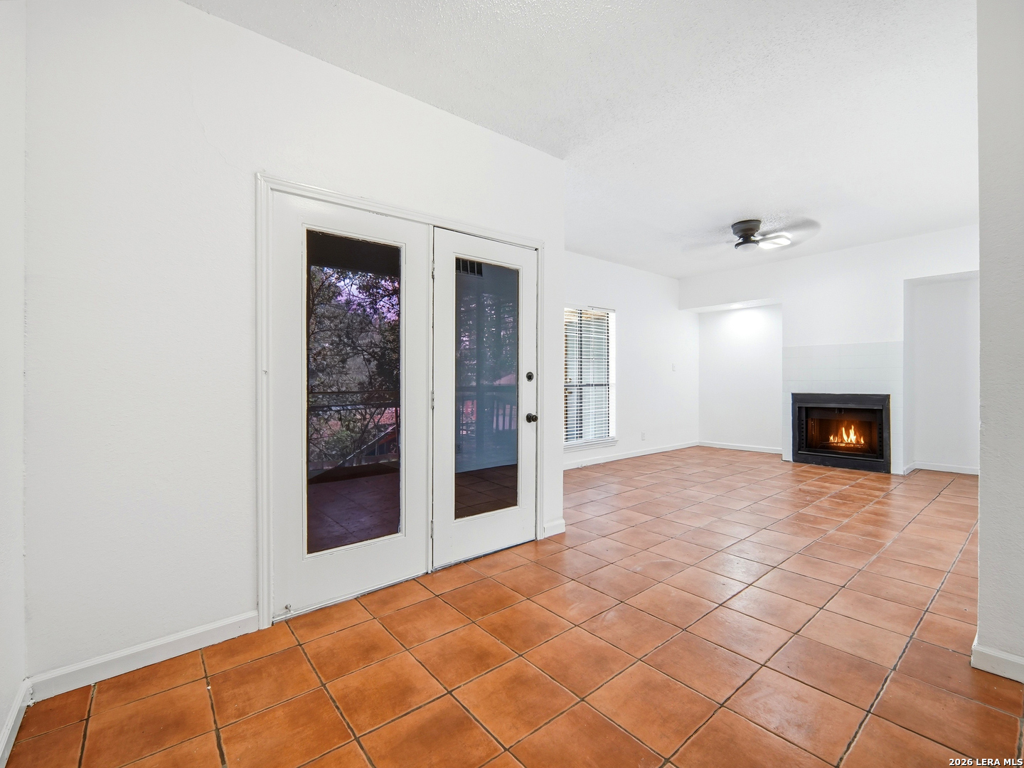 6100 Woodlake Parkway 311 — photo