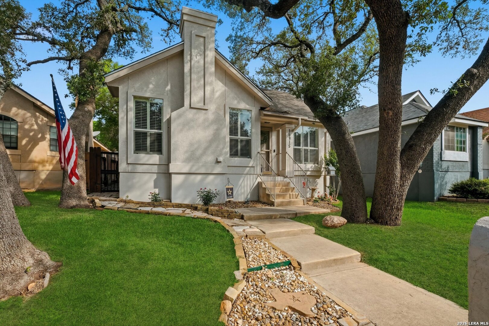 16915 Brookwood — photo