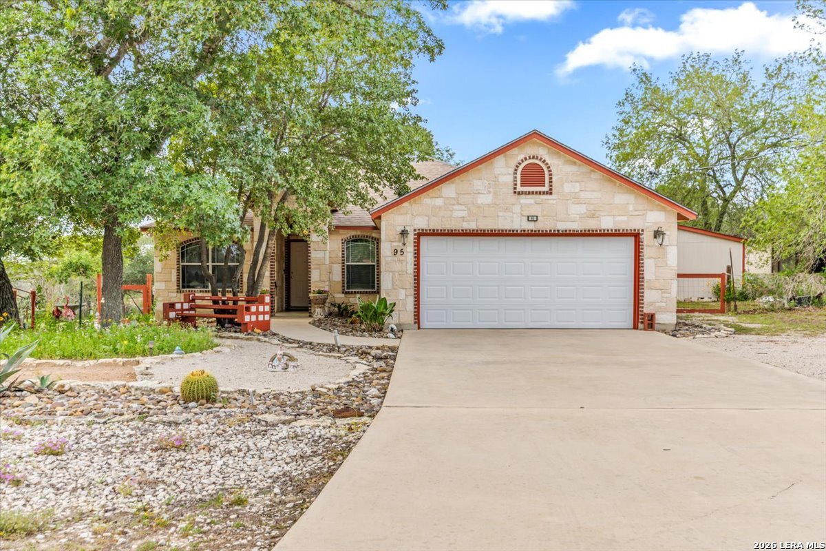 95 Nine Patch, Poteet, TX 78065 — photo 2