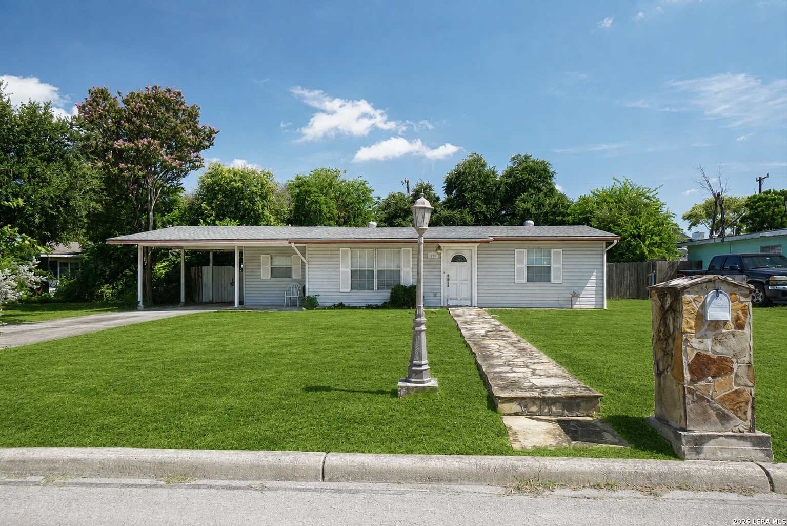 205 Weathercock Lane — photo