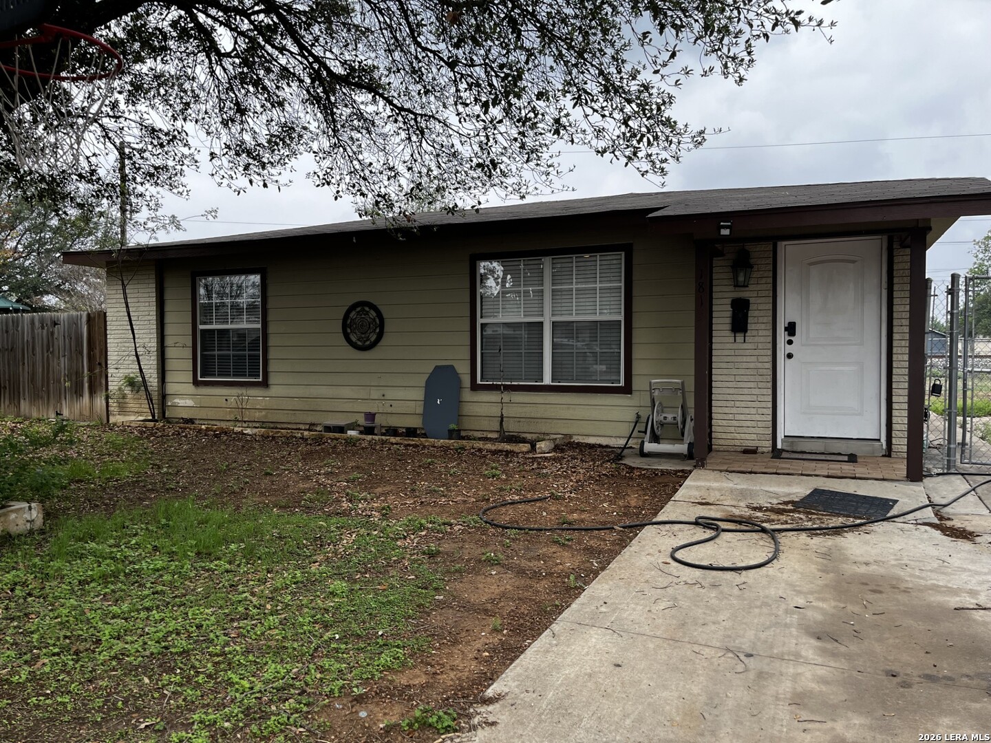 1815 Bronte Street — photo
