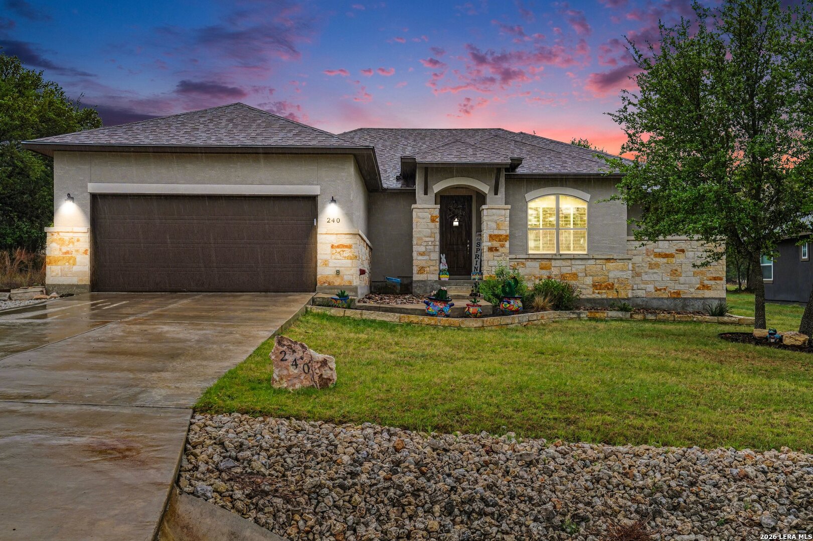 240 Roy Nichols Drive — photo