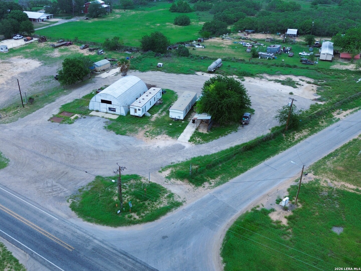 2098 E FM 140 — photo