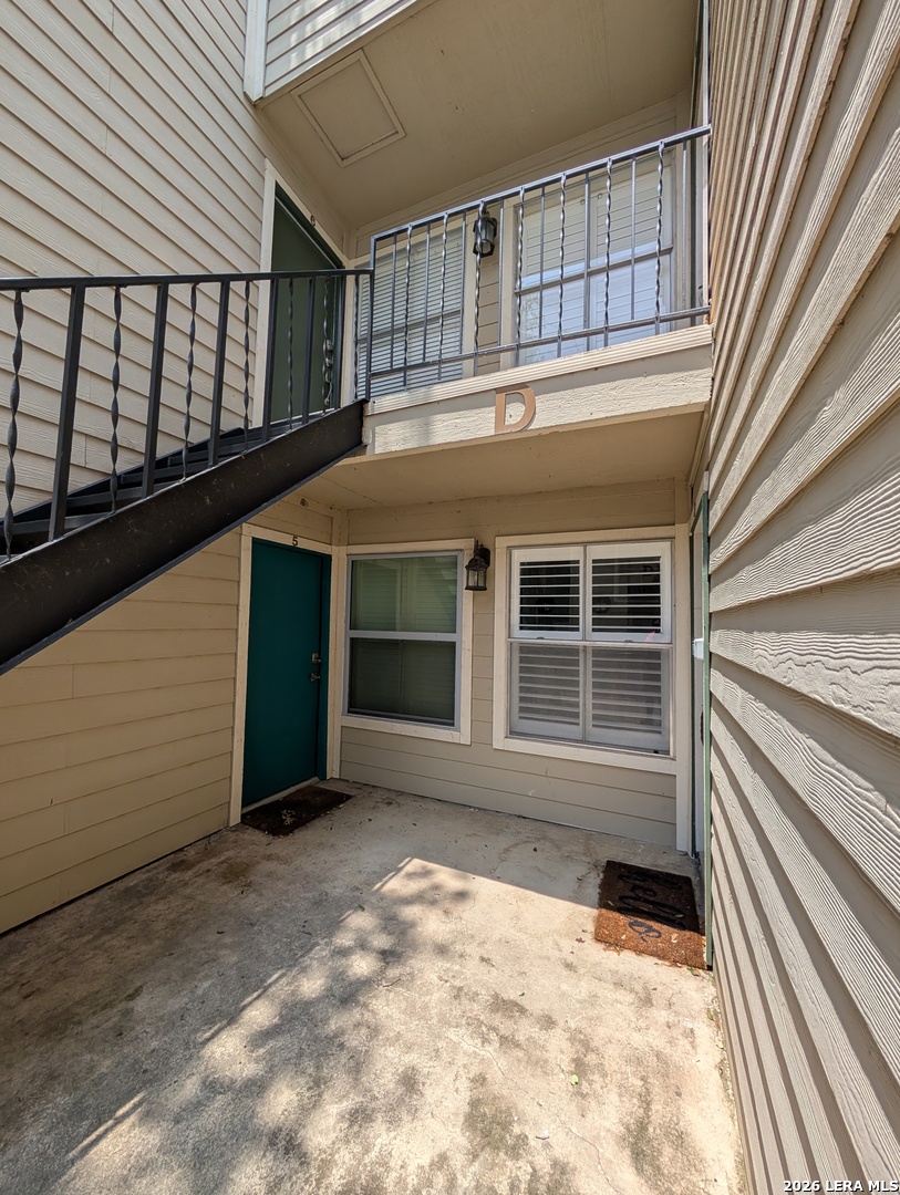 551 Terminal Loop Road D5 — photo