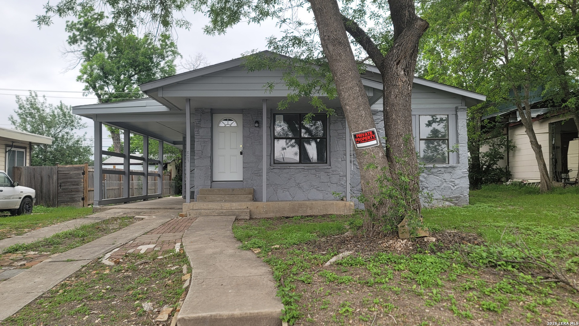 223 Nassau Drive — photo