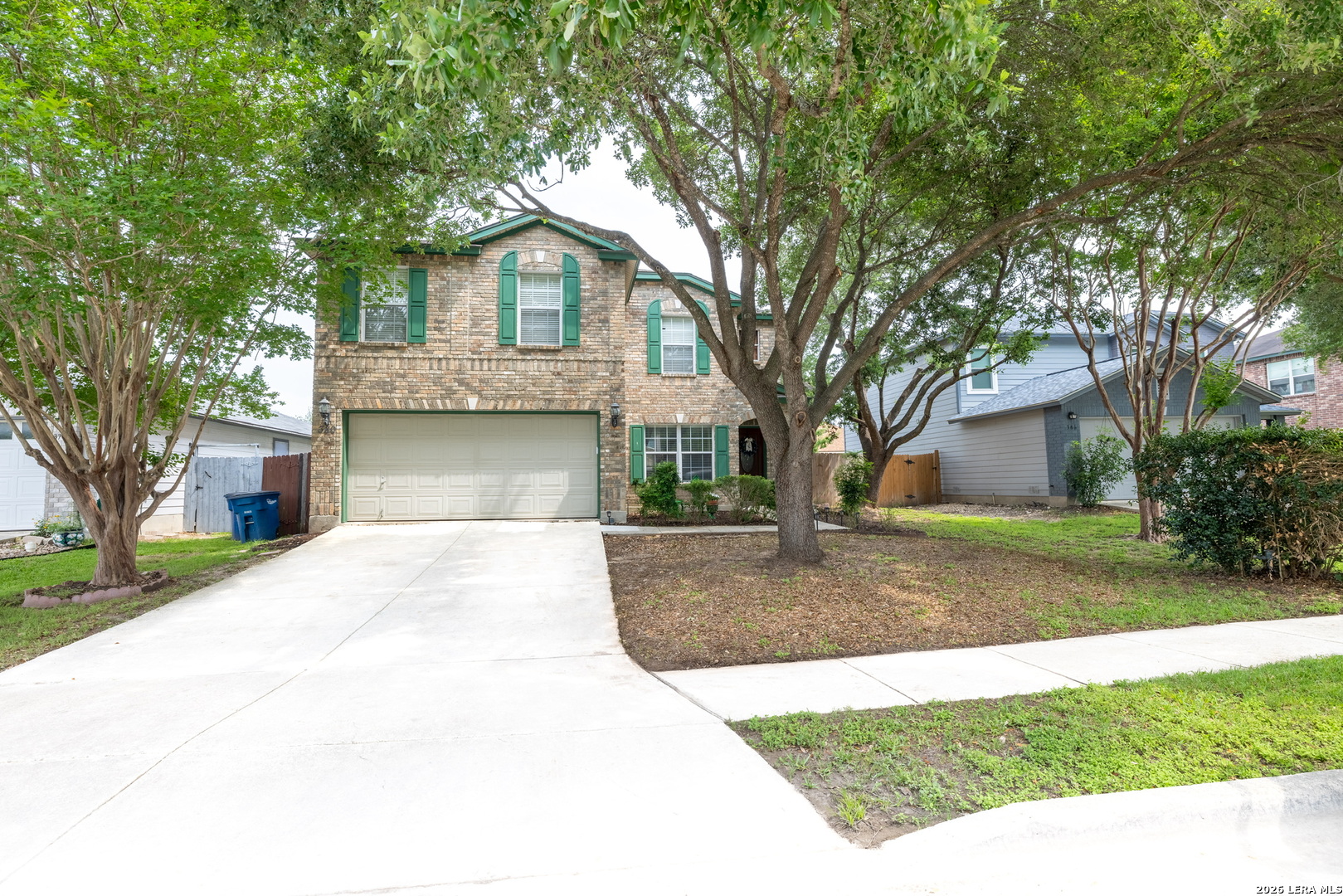 380 Scenic — photo