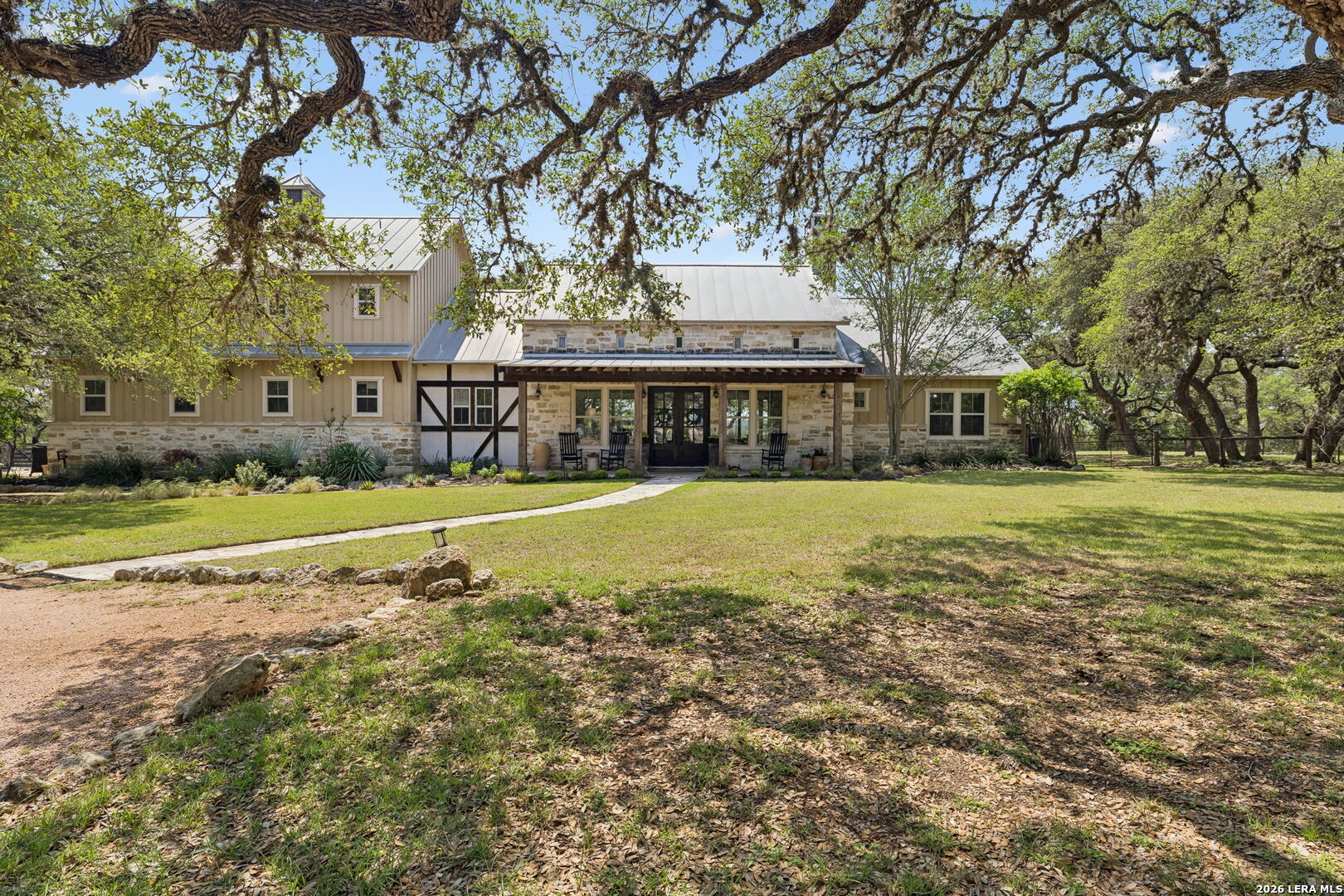 555 Prado Crossing — photo