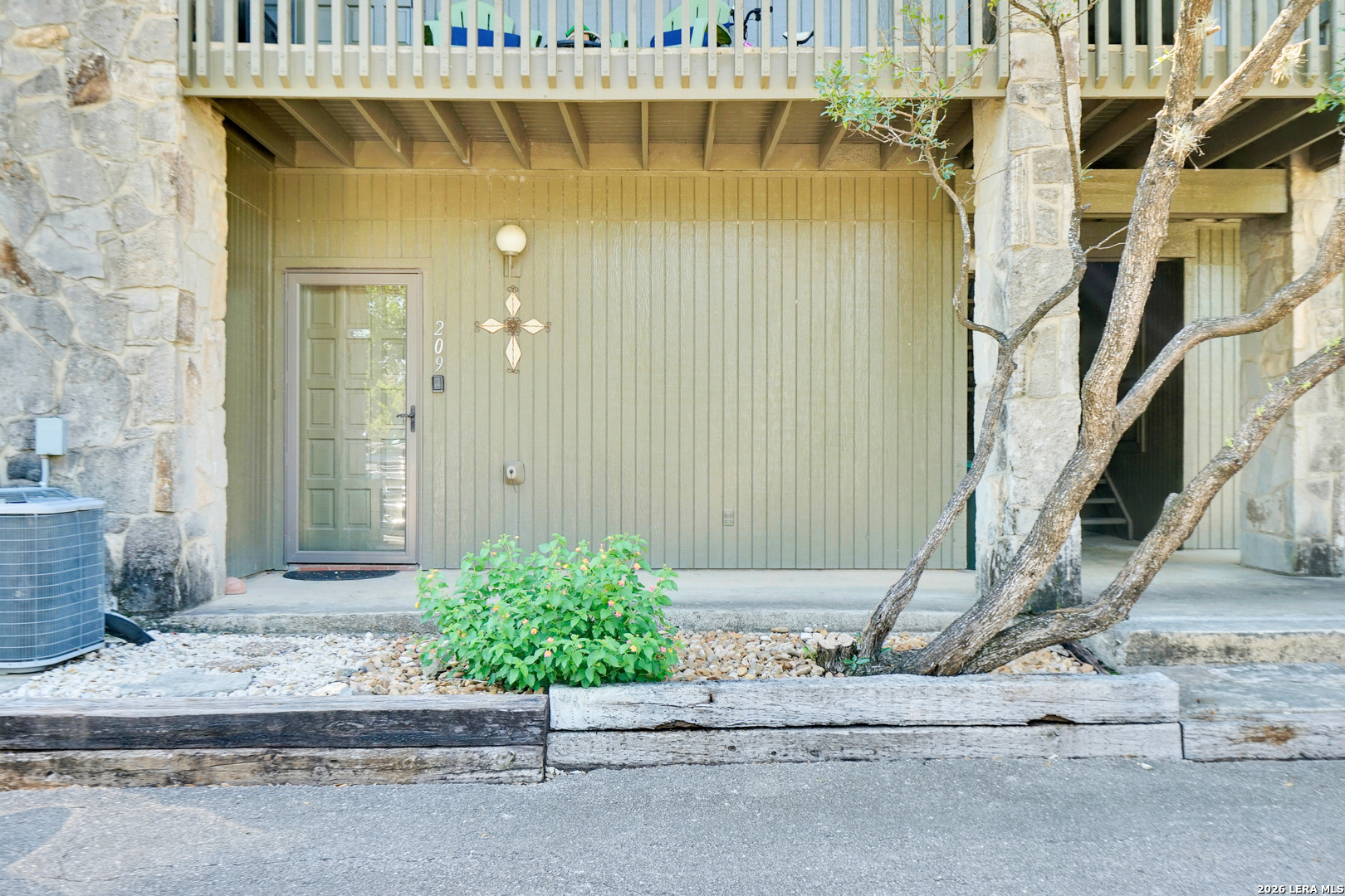 209 T Bar M B209 — photo
