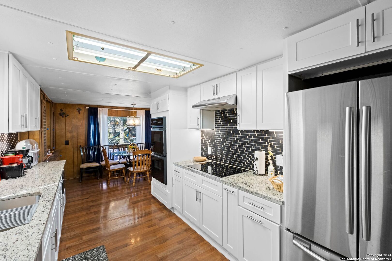 626 Flintstone Drive — photo