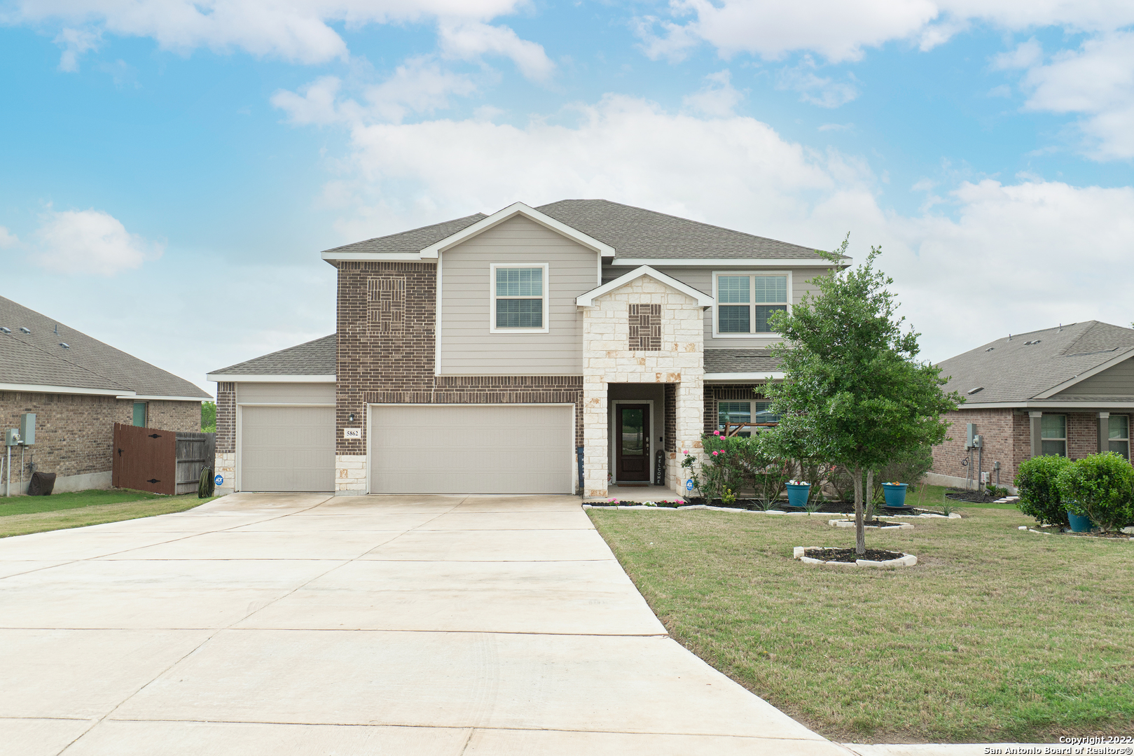 5862 Hopper Court — photo