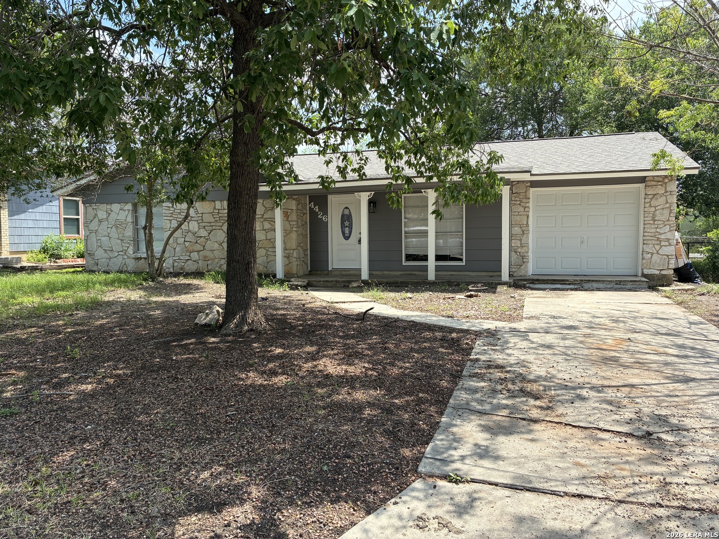 4426 Desert View Drive — photo