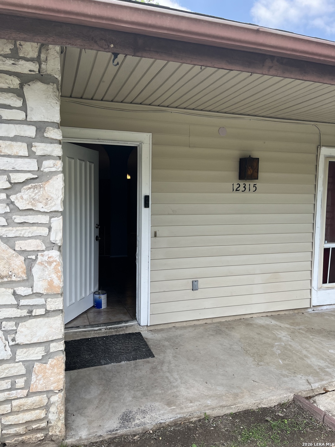 12315 Constitution — photo
