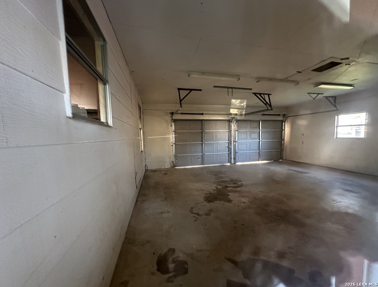 608 E Westmeyer Street, Poth, TX 78147 — photo 3