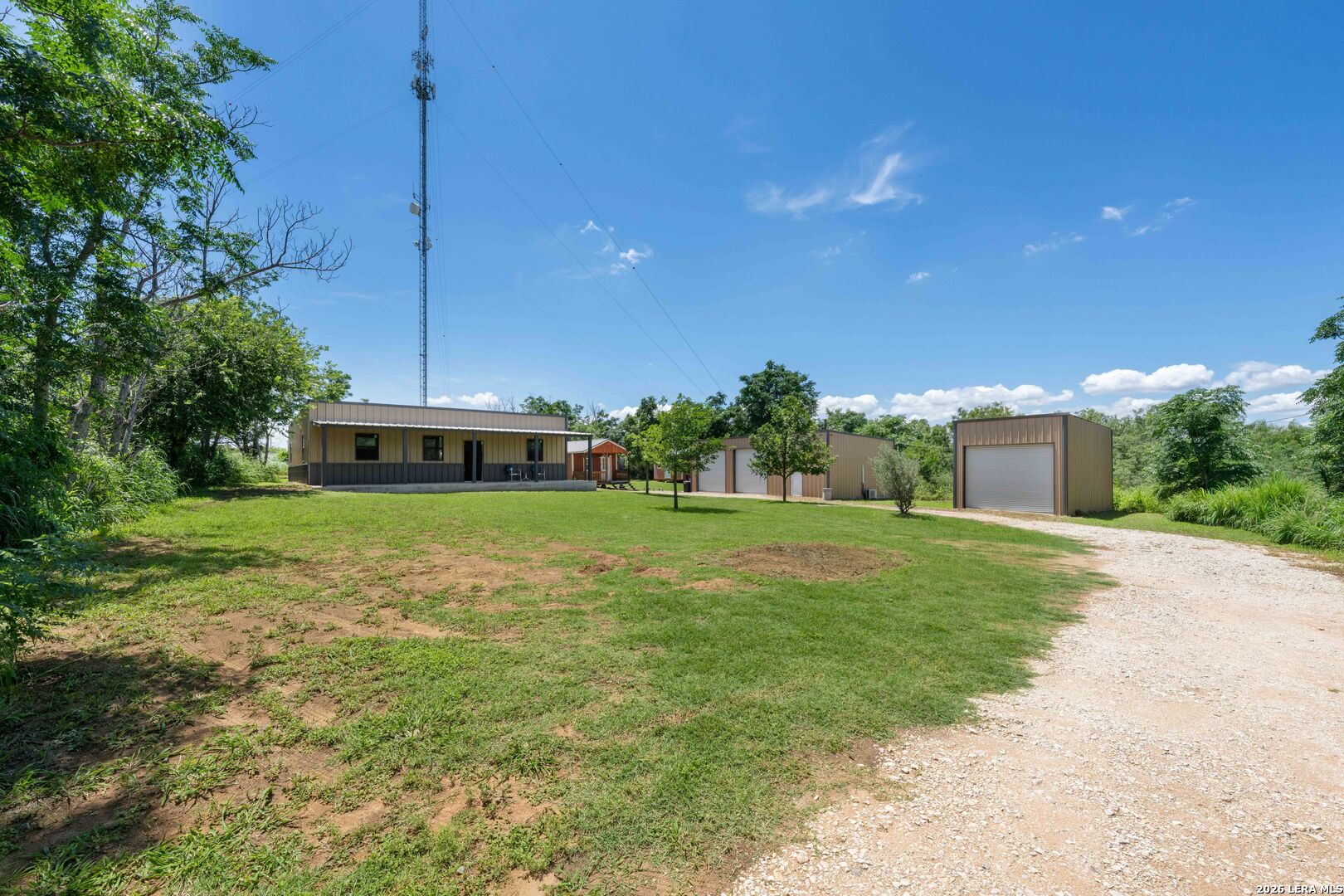 9195 S Loop 1604 E — photo