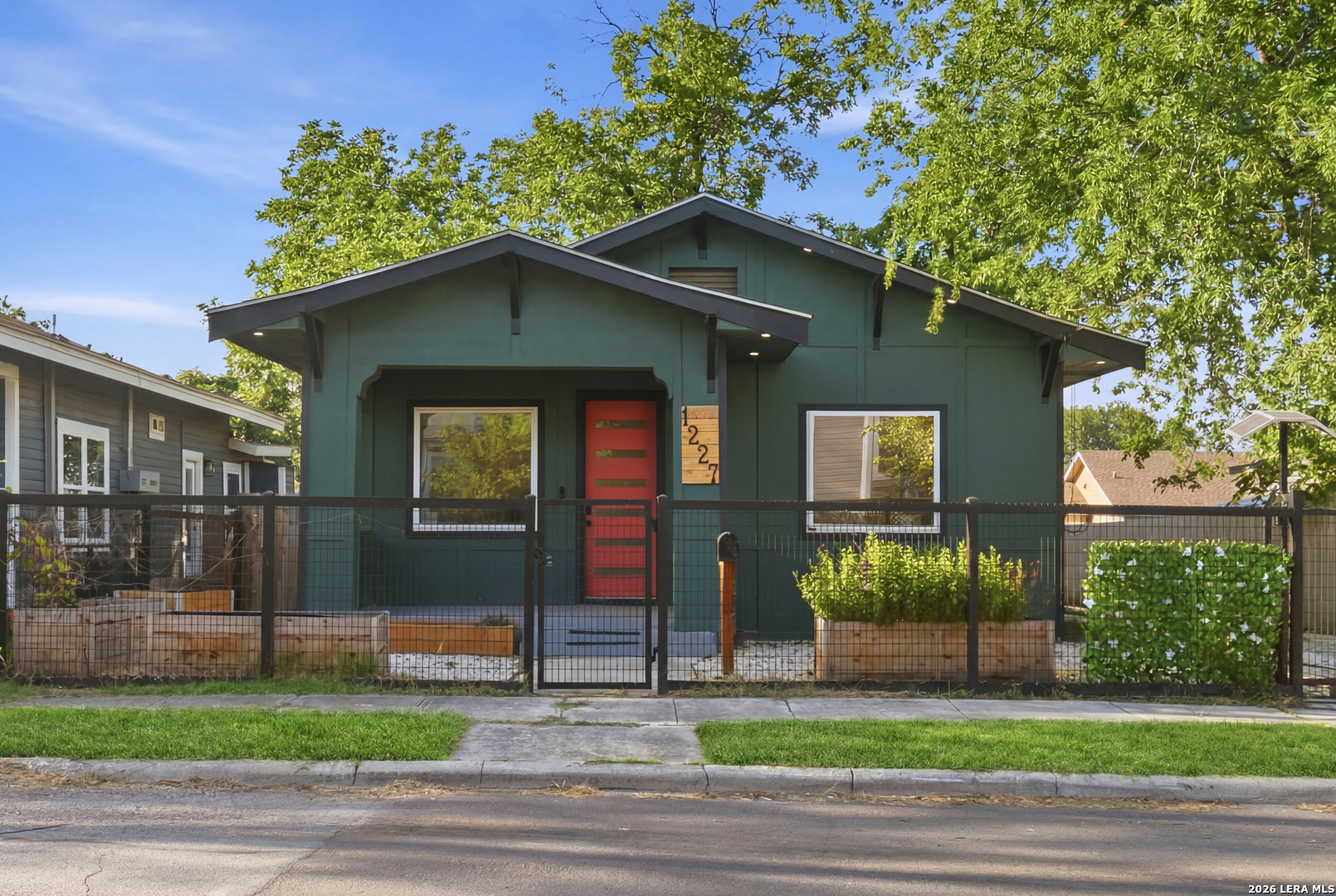 1227 Burnet Street — photo