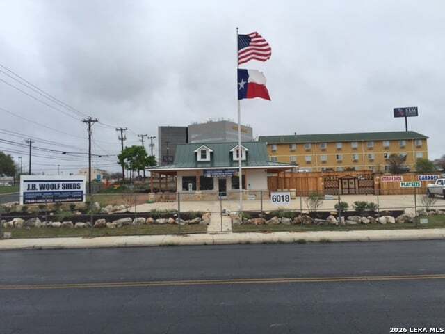 6018 Exchange Parkway — photo