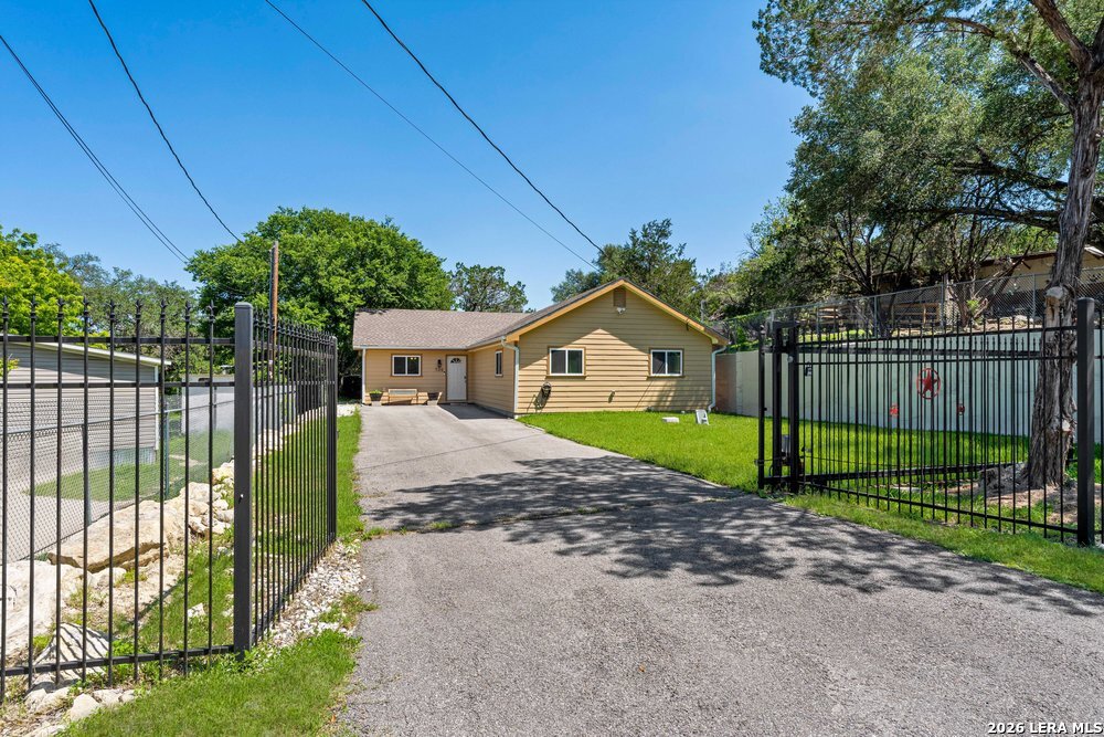 735 Green Castle Place — photo