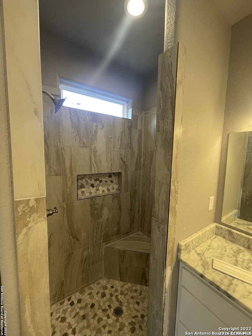 107 Sutton Place, Uvalde, TX 78801 — photo 3