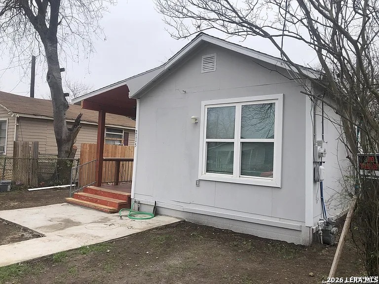 2115 S Navidad Street — photo