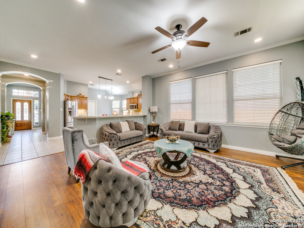5918 Hart Fld — photo