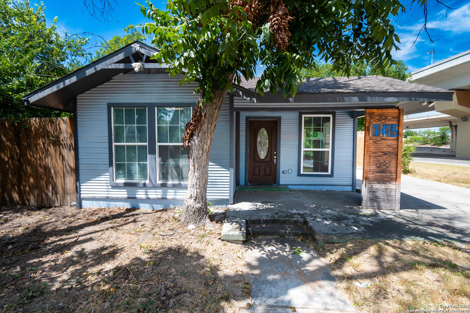 1415 W French — photo