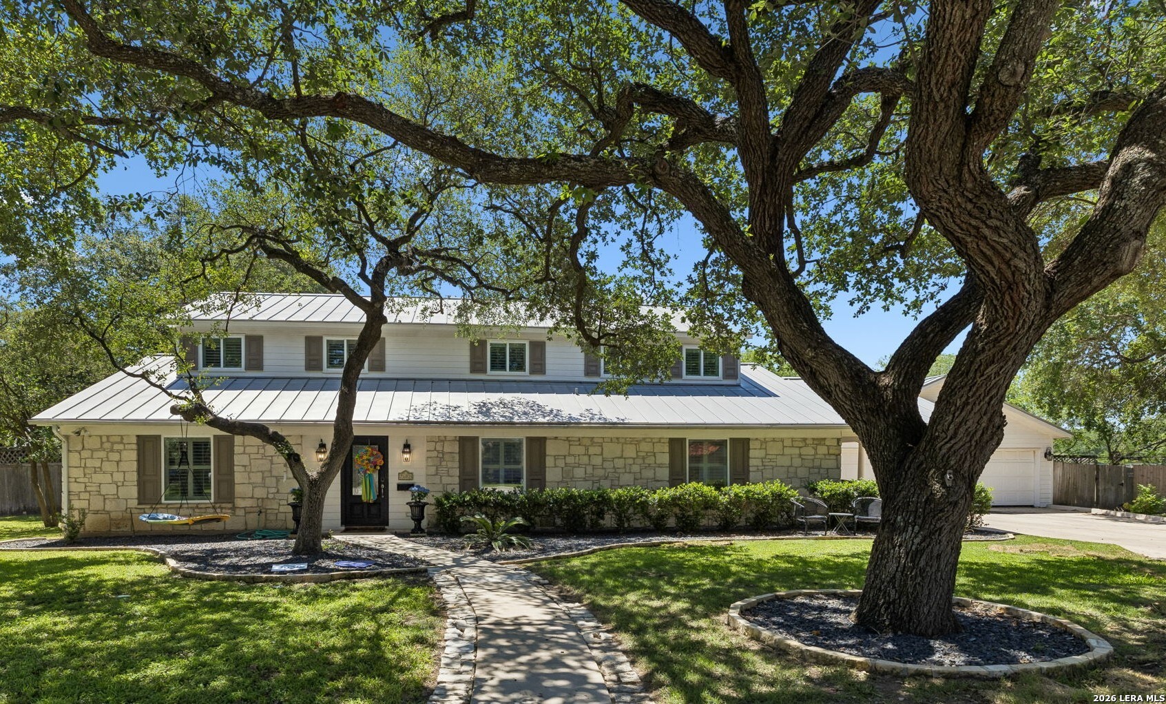 7602 Vinewood Court — photo