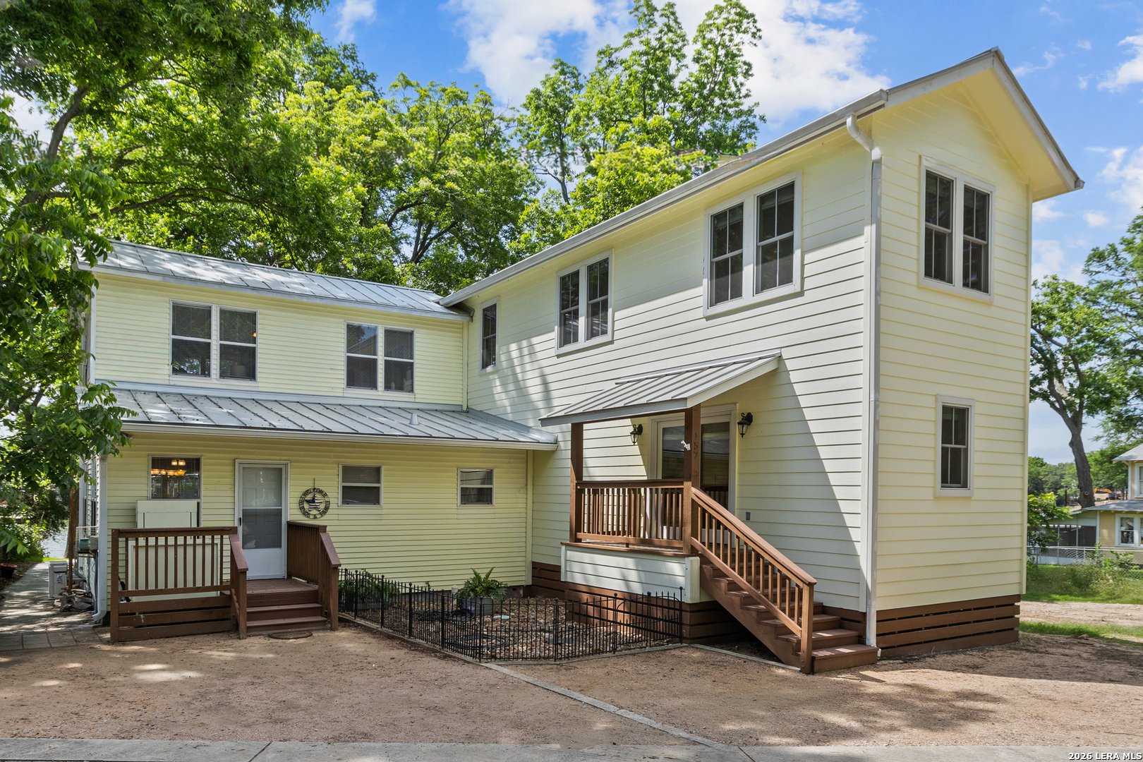 157 Lake Bnd — photo