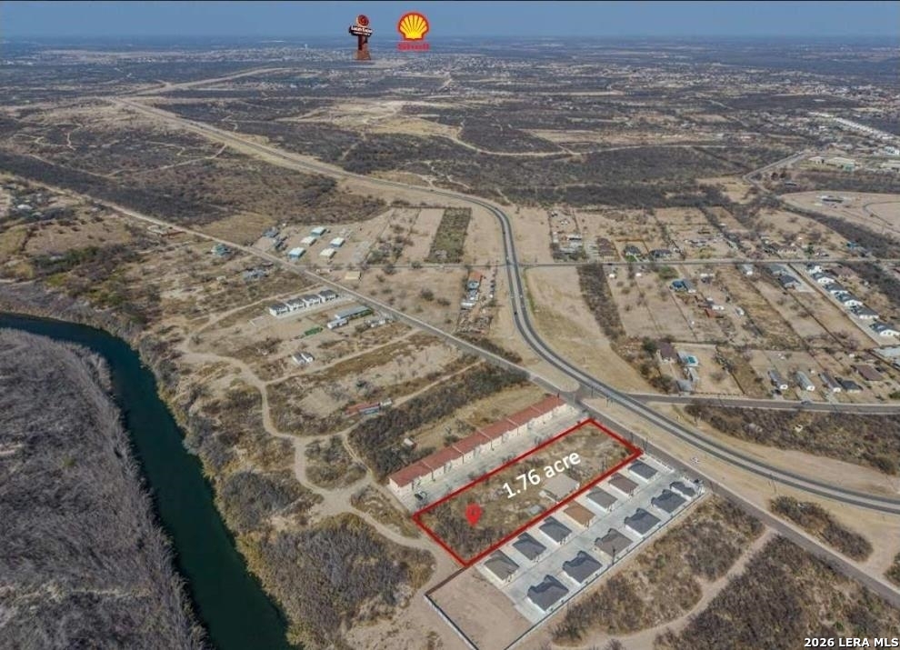 371 Riverside Drive, Eagle Pass, TX 78852 — photo 2
