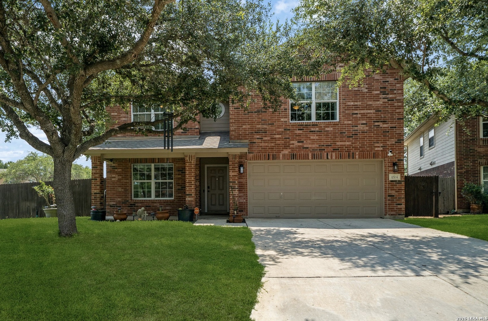 8914 Oakwood Court — photo