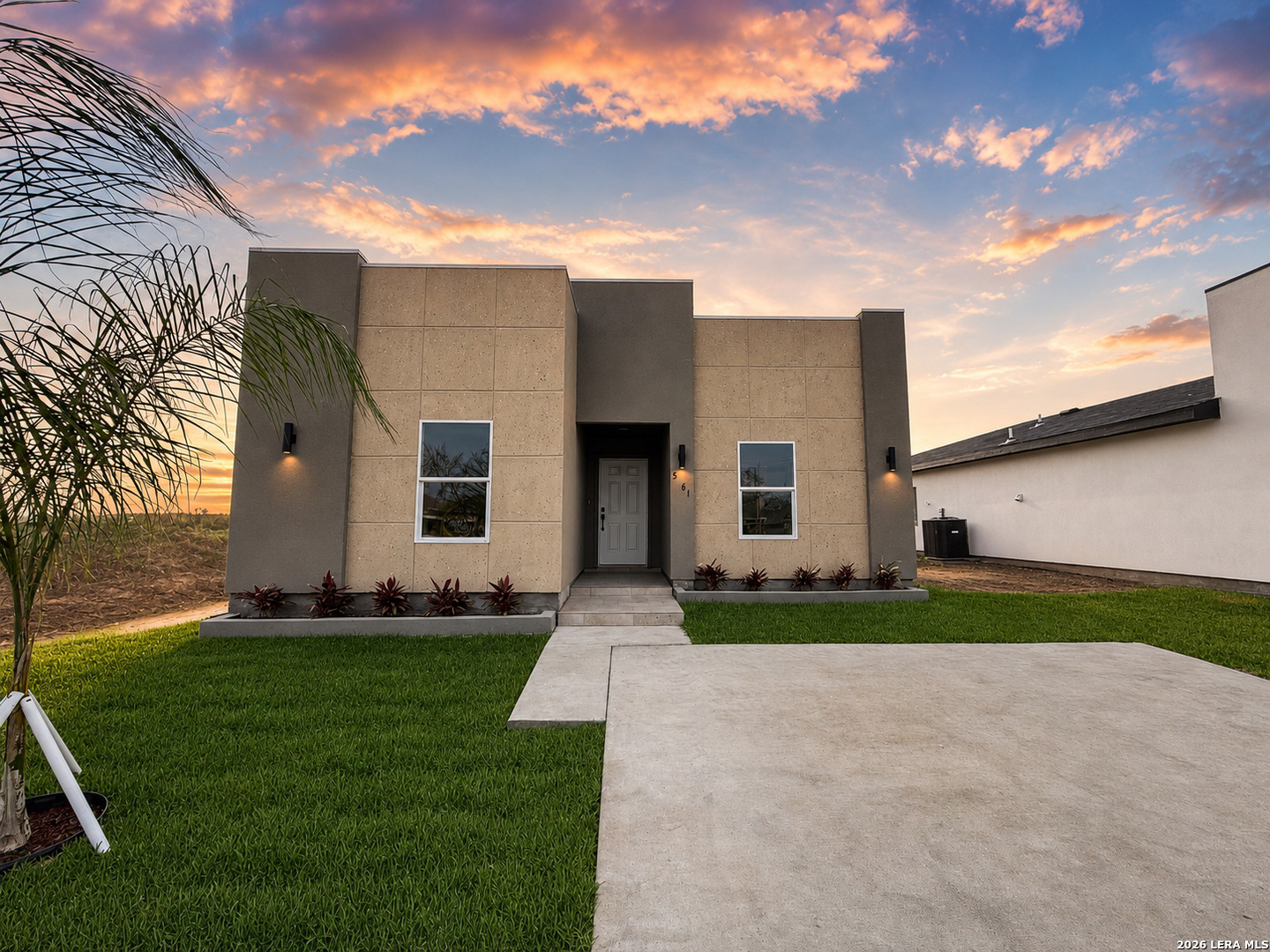 5061 Luna Grande Loop — photo
