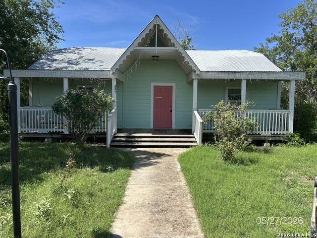 501 E Daniel Street — photo