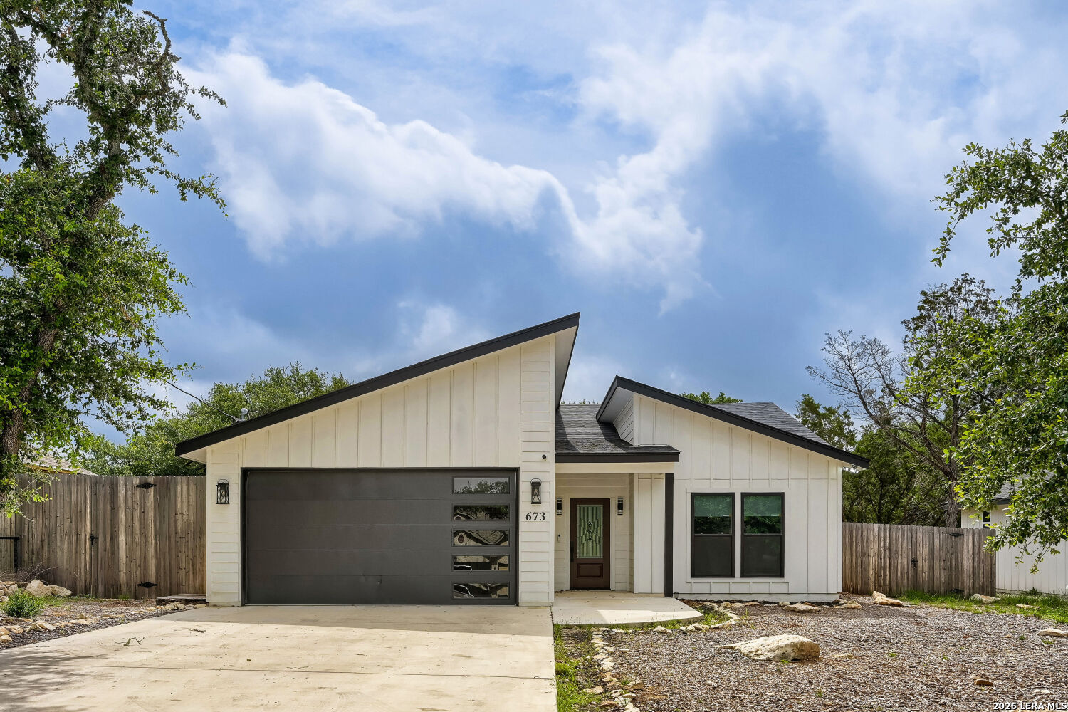 673 Mockingbird CV — photo