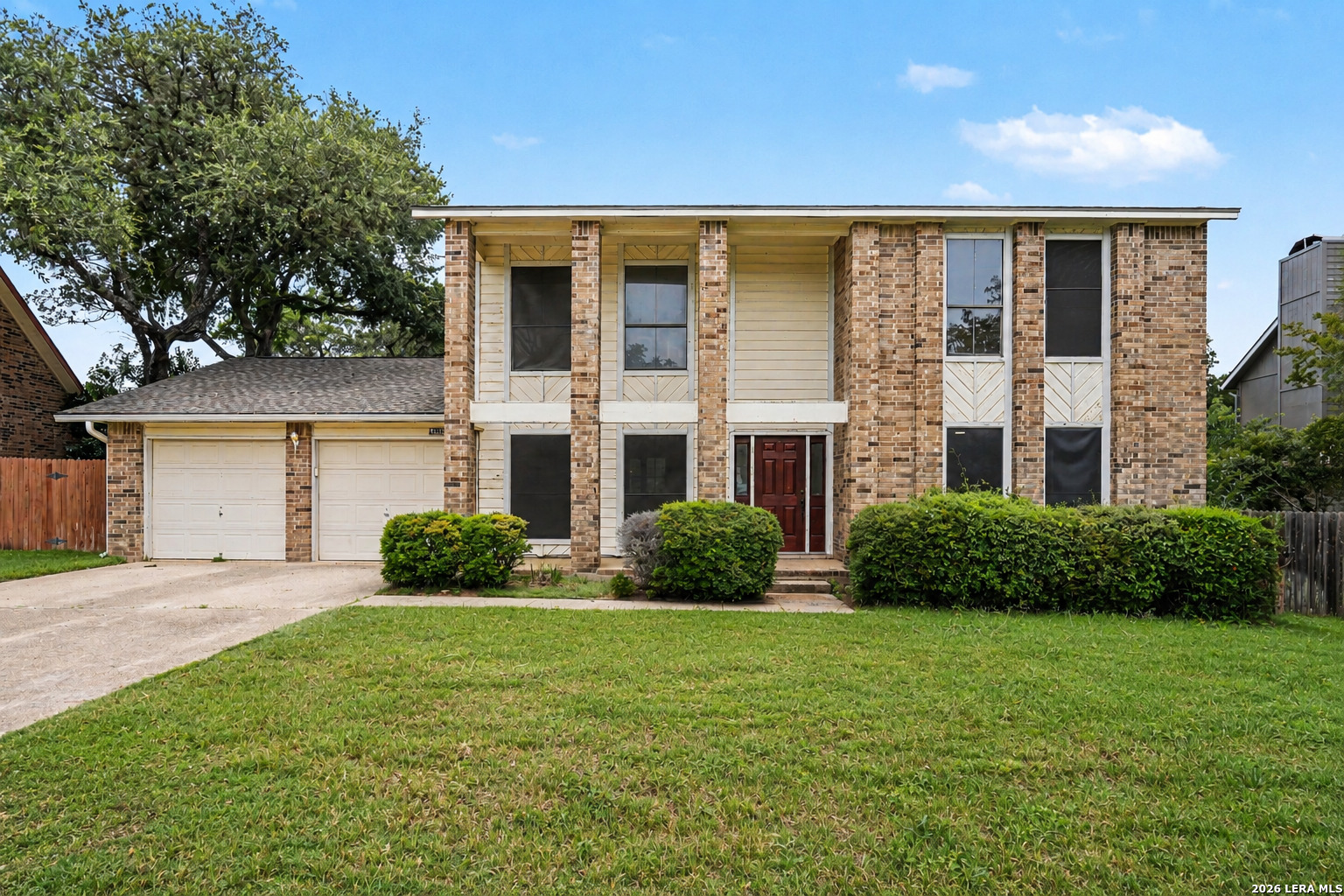 18030 Summer Knoll Drive — photo