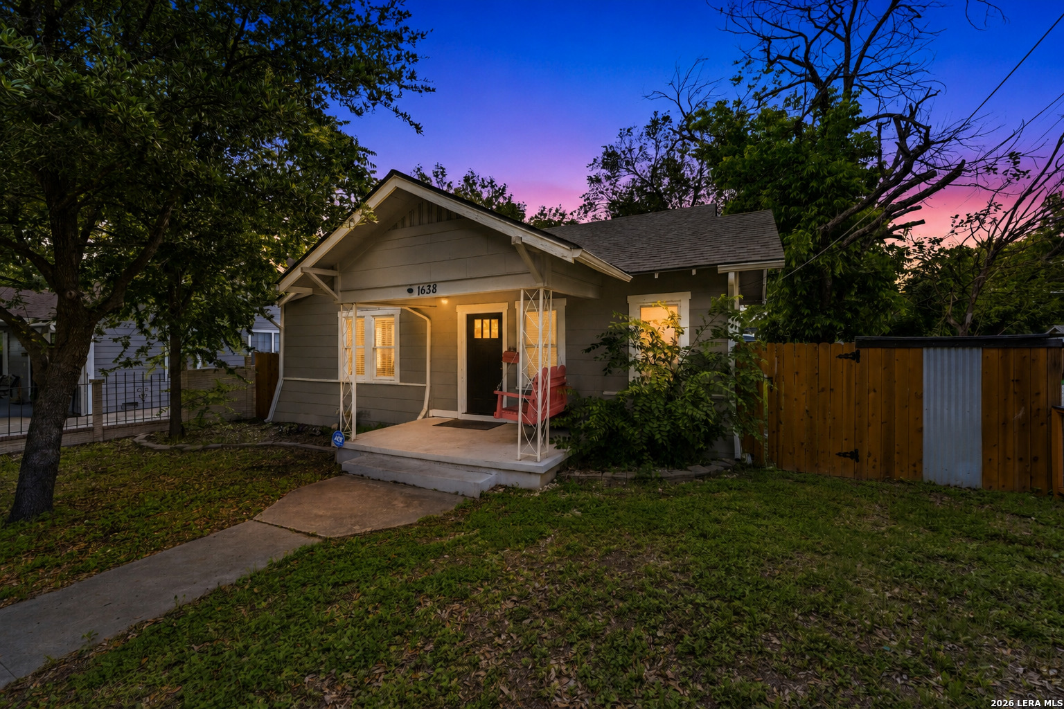 1638 Santa Monica Street — photo