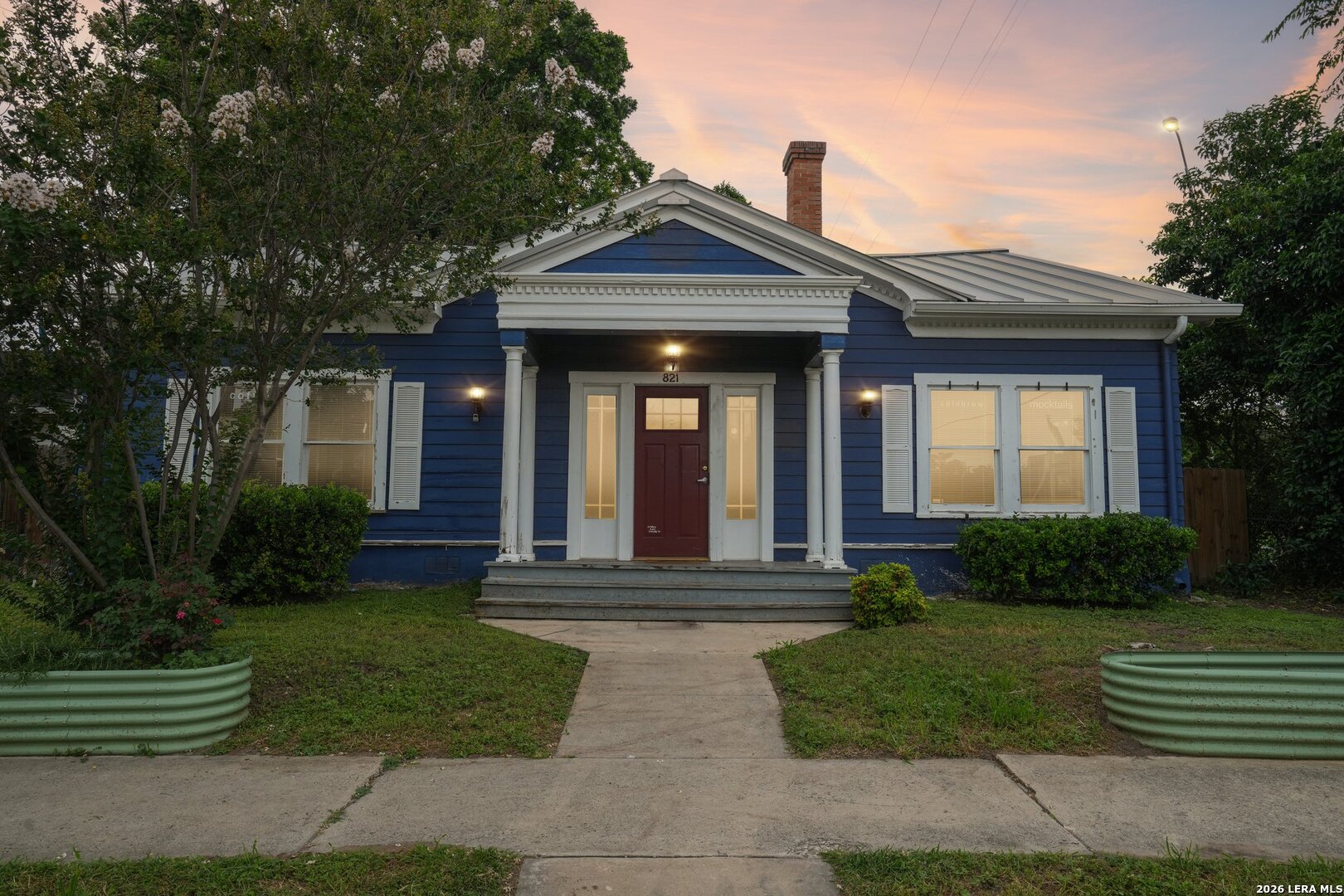 821 E Quincy Street — photo