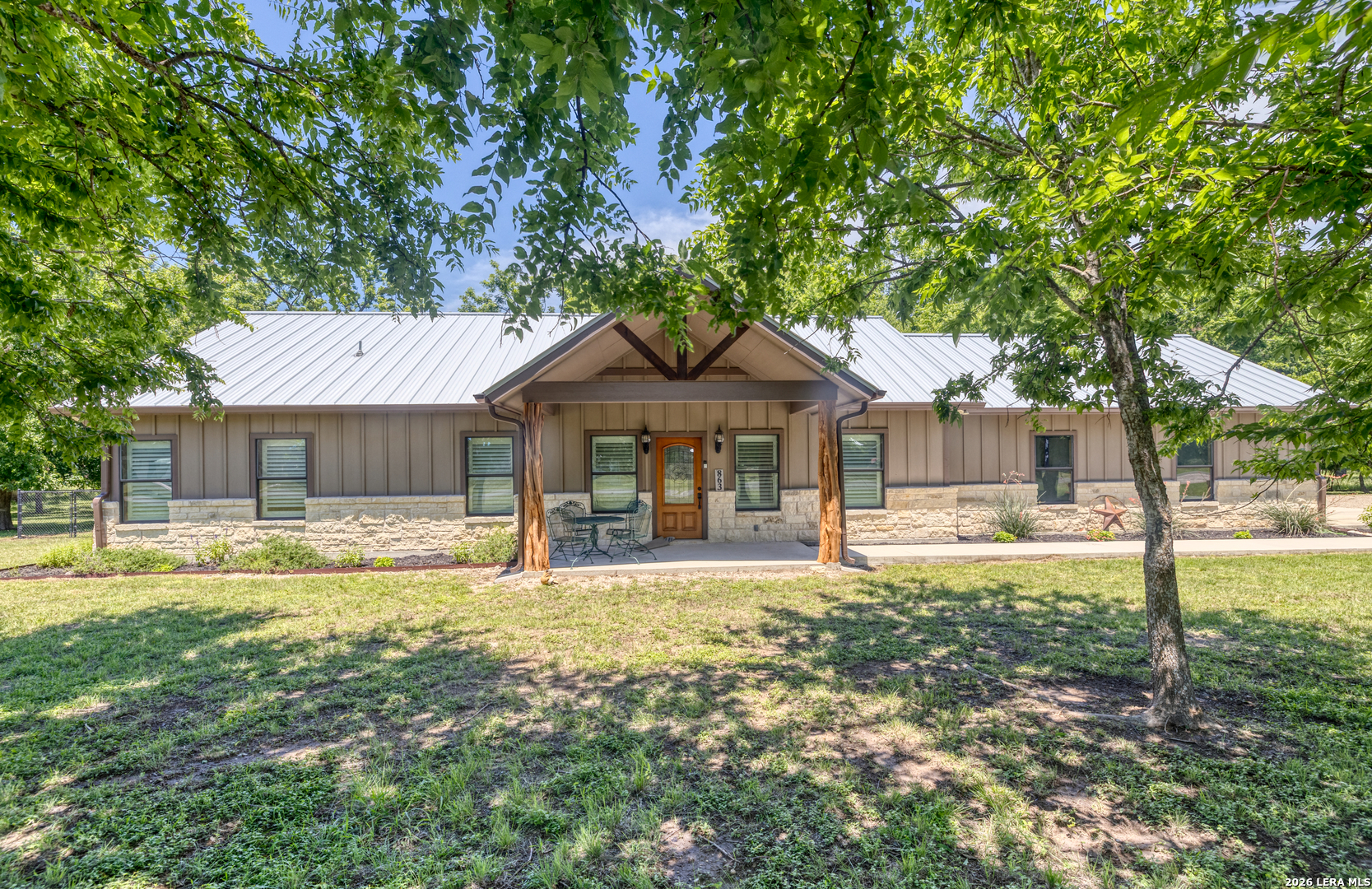 863 Flatrock Circle — photo