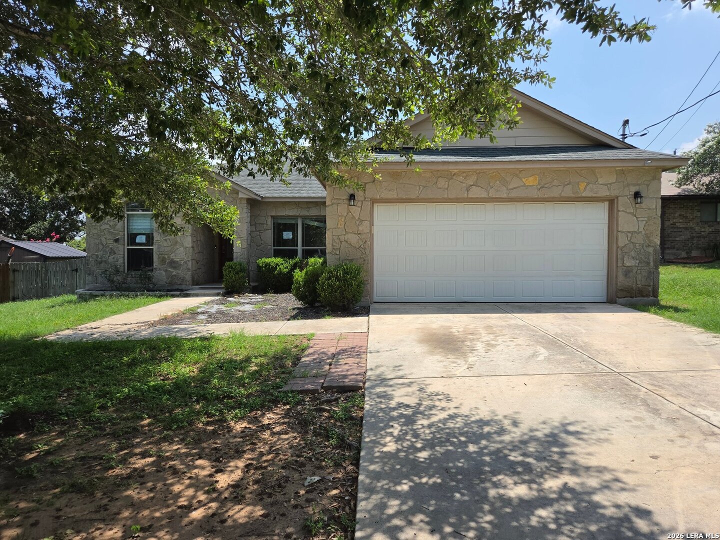 106 Crestway — photo