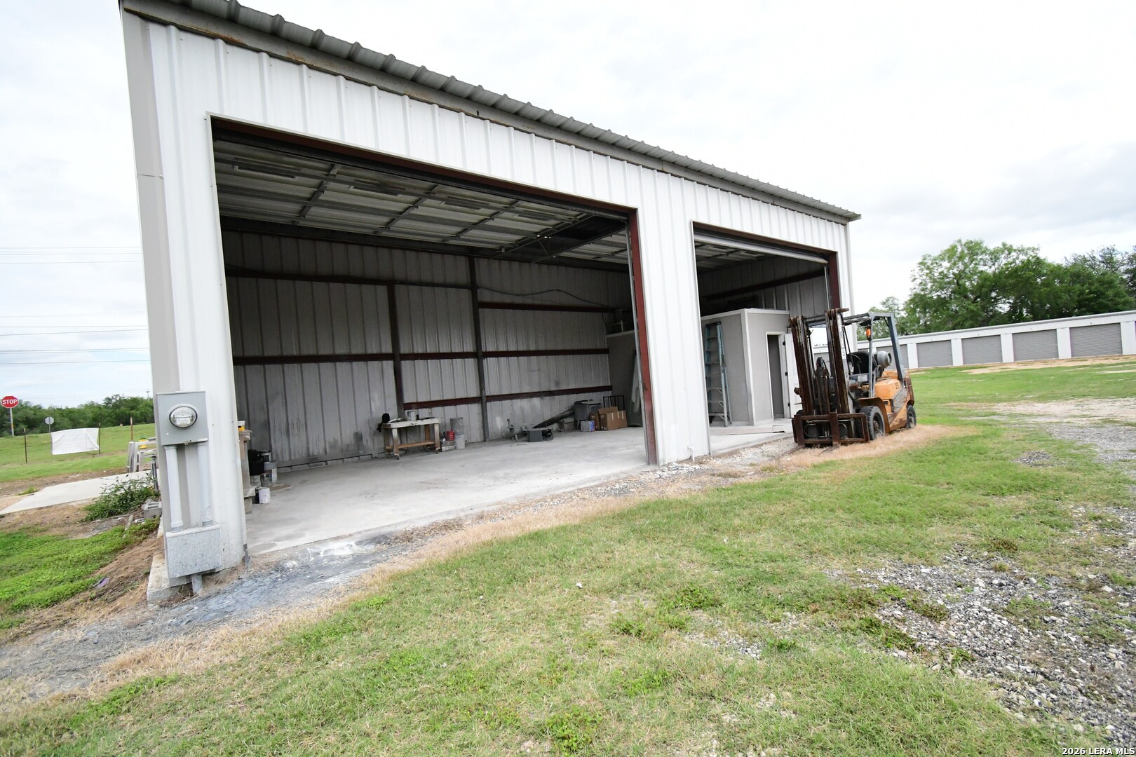 5975 Prairie, Von Ormy, TX 78073 — photo 2
